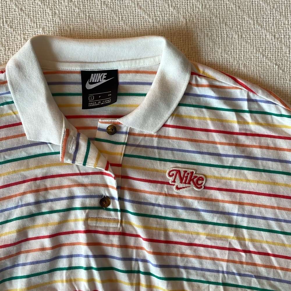 Nike cropped polo